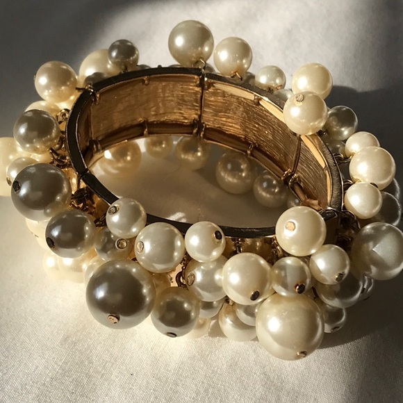 Jewelry Stretch Bracelet In Gold Tone Faux Pearls Poshmark